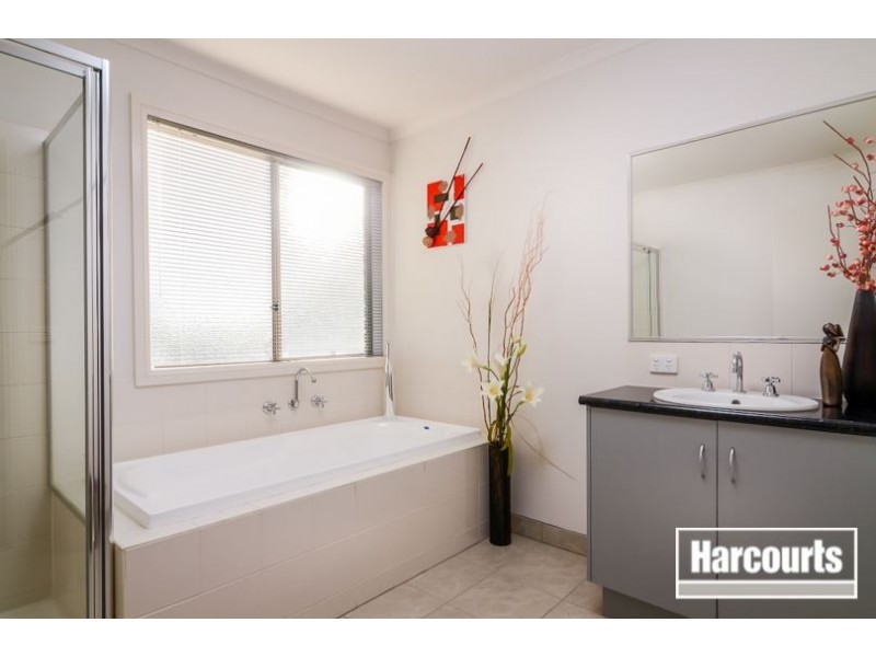 72 Ferndown Drive, Cranbourne VIC 3977