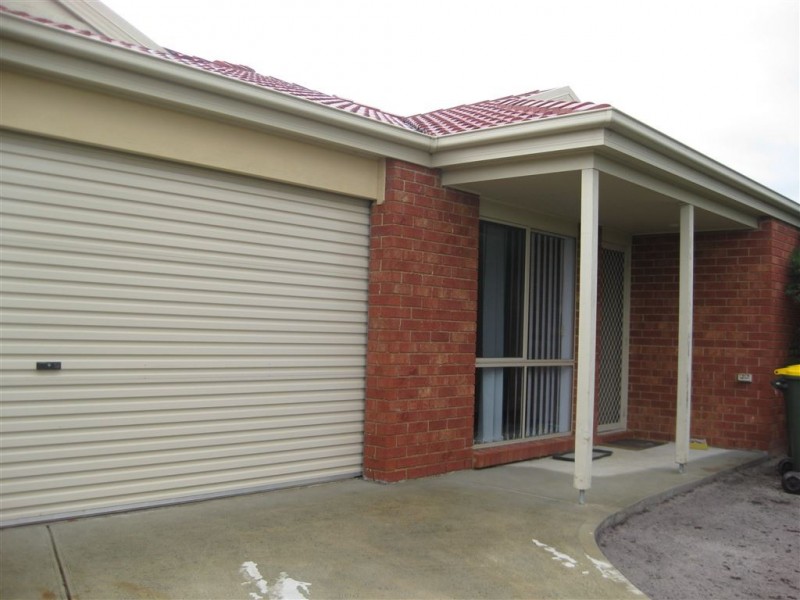 61 Herbert Road, Carrum Downs VIC 3201