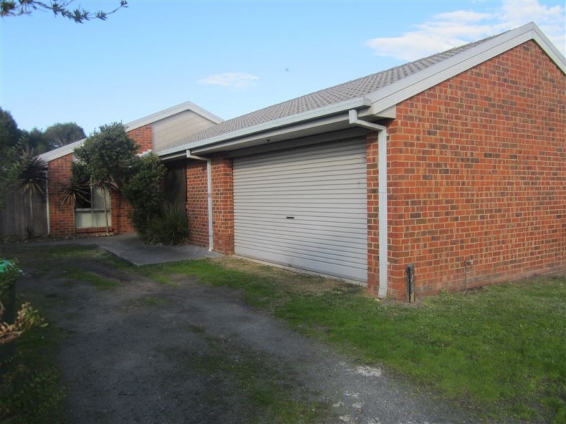 12 Fieldlark Court, Carrum Downs VIC 3201