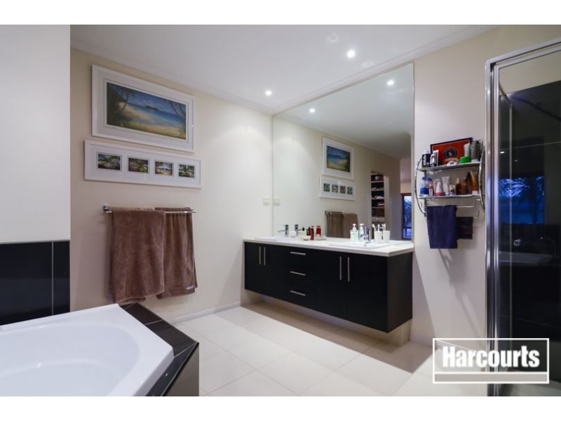 90 Sandhurst Boulevard, Sandhurst VIC 3977