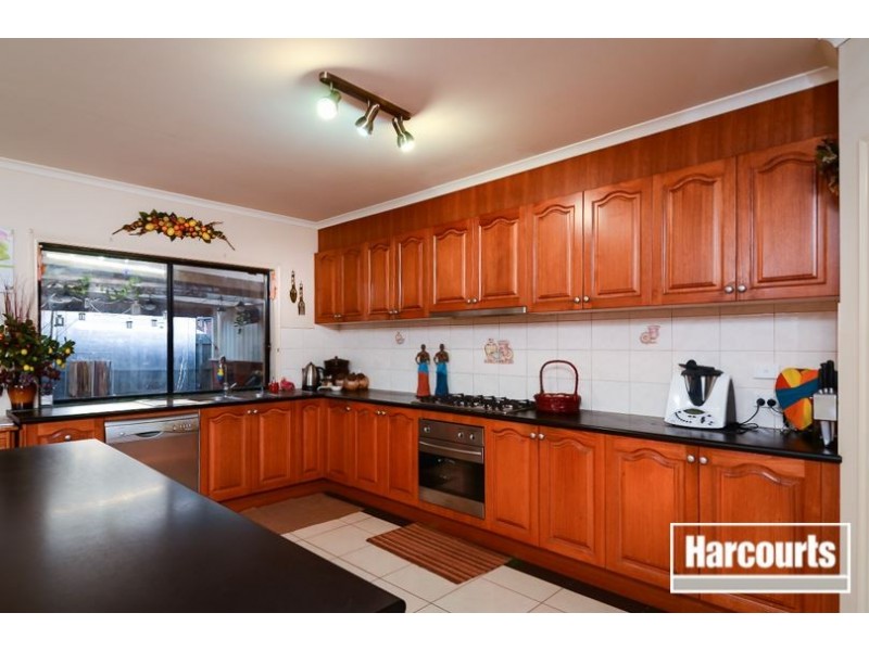 5 Glover Court, Skye VIC 3977