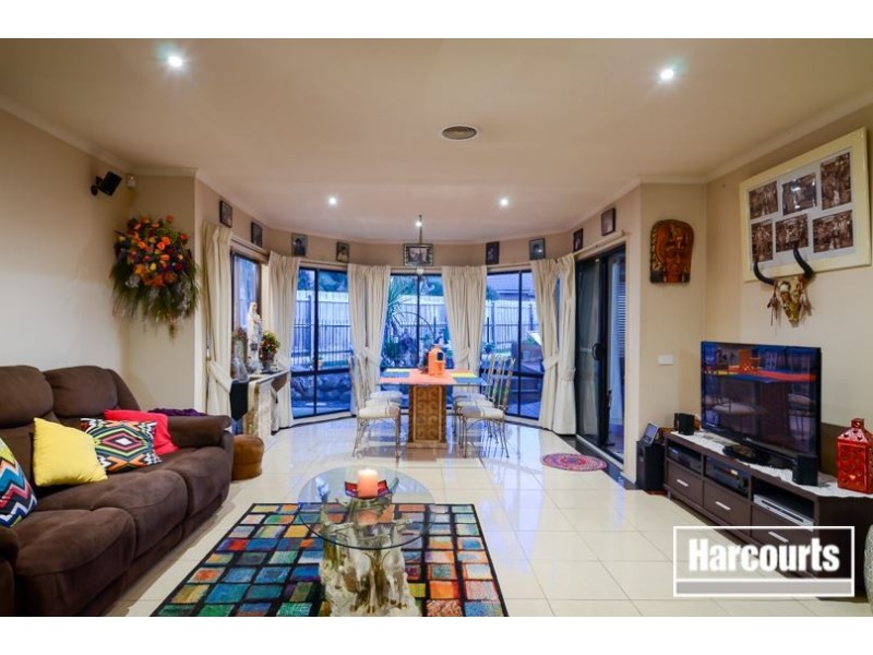 5 Glover Court, Skye VIC 3977