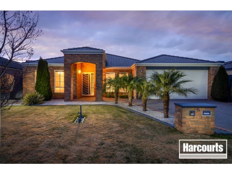 5 Bouverie Place, Skye VIC 3977