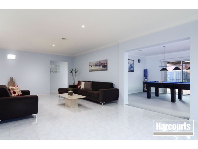 5 Bouverie Place, Skye VIC 3977