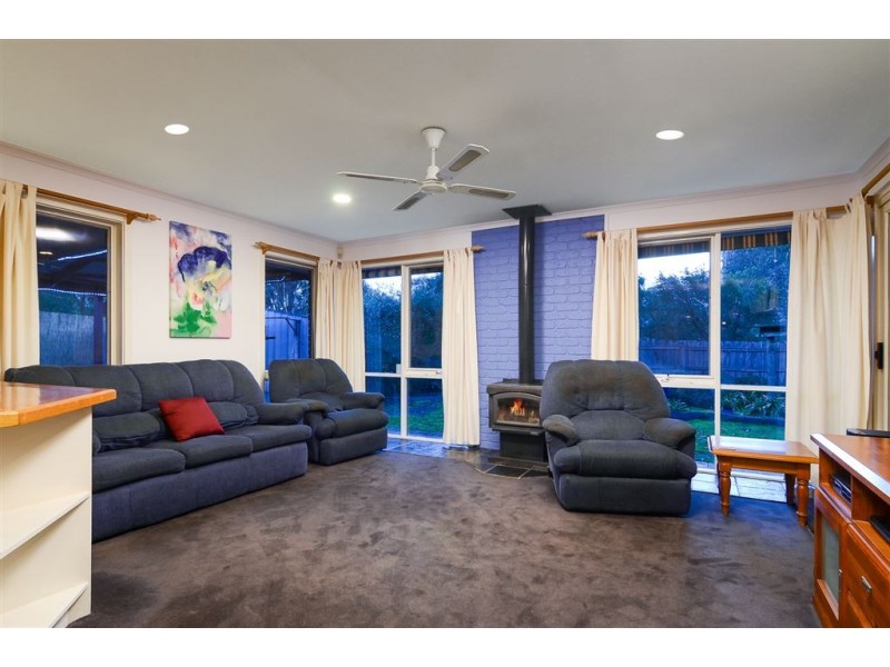 2 The Glen, Carrum Downs VIC 3201