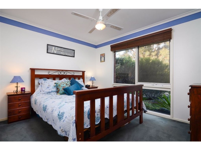 2 The Glen, Carrum Downs VIC 3201