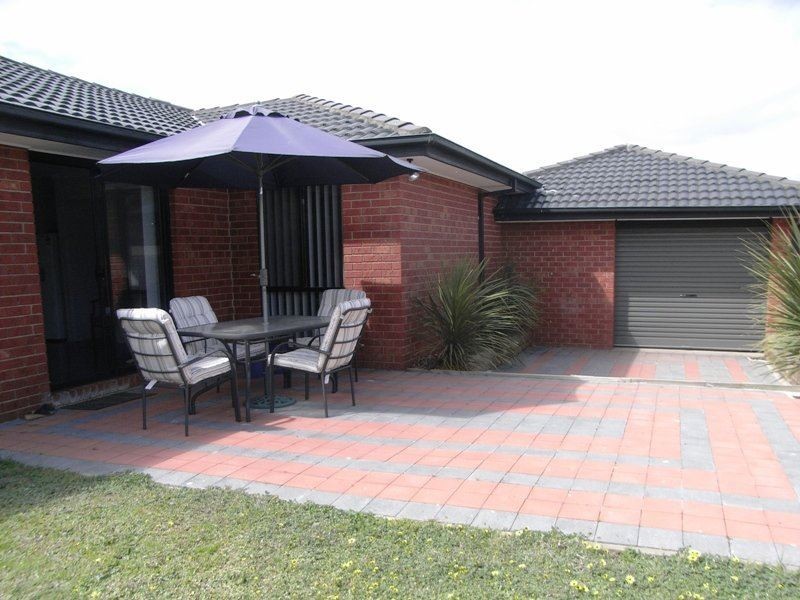 27 Szer Way, Carrum Downs VIC 3201
