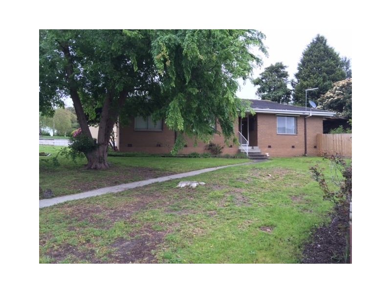 97 Rosemary Crescent, Frankston North VIC 3200