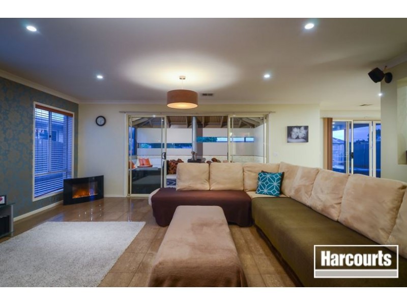 47 McGowan Drive, Skye VIC 3977