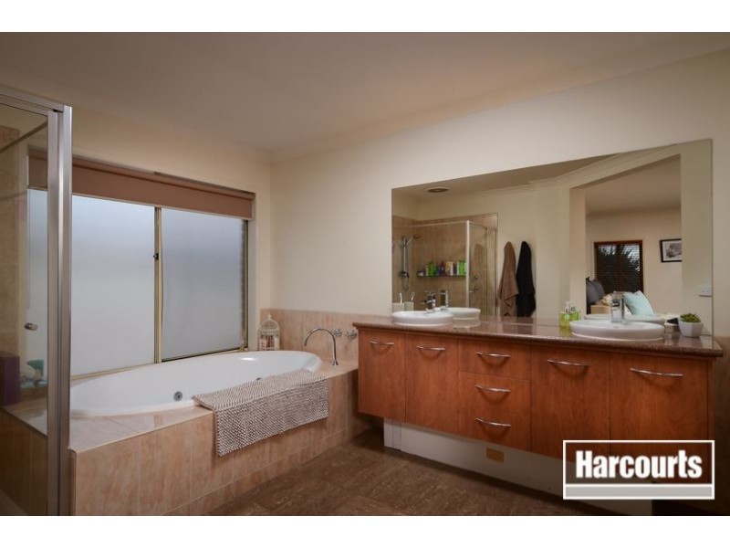 47 McGowan Drive, Skye VIC 3977