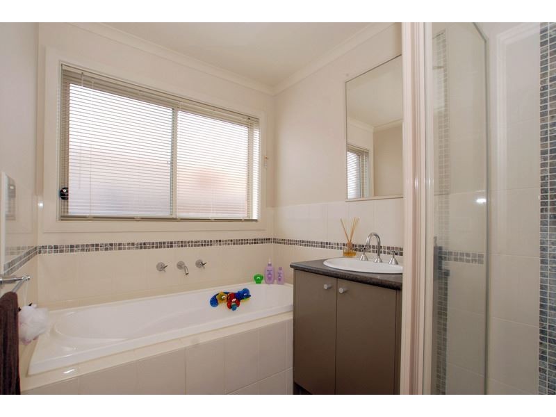 76 Herbert Road, Carrum Downs VIC 3201