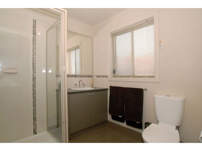 76 Herbert Road, Carrum Downs VIC 3201