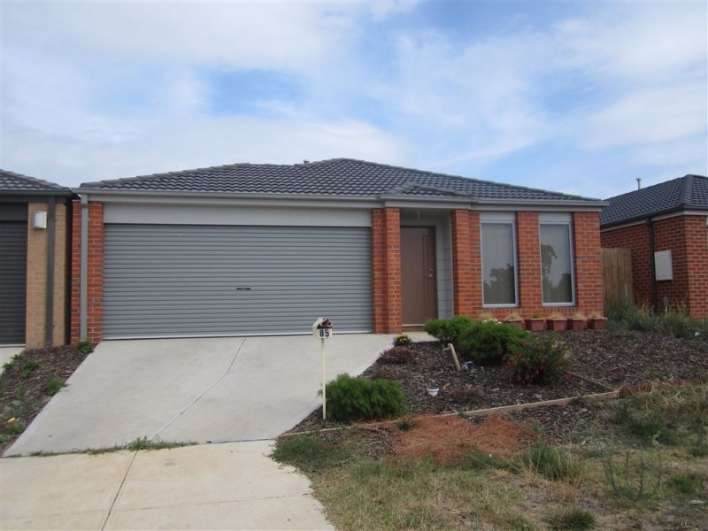 85 Diamond Parade, Skye VIC 3977