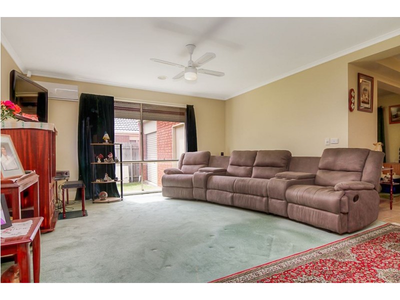 7 Delatite Way, Skye VIC 3977