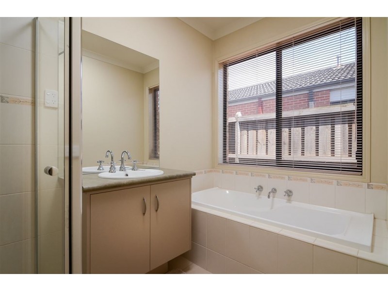 21 Tea Tree Court, Lyndhurst VIC 3975