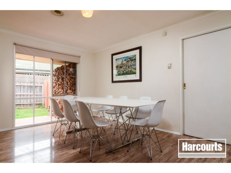 8 Sash Close, Carrum Downs VIC 3201