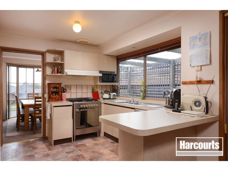 34 Luscombe Avenue, Carrum Downs VIC 3201