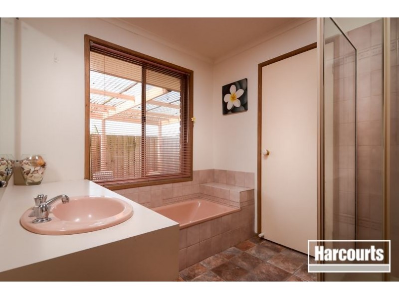34 Luscombe Avenue, Carrum Downs VIC 3201