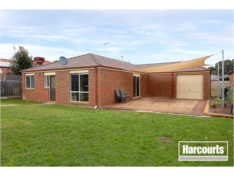 14 Captain Cook Close, Skye VIC 3977
