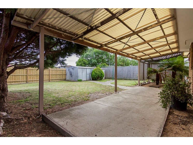 27 Woodvale Drive, Carrum Downs VIC 3201