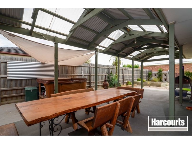 15 Bartolo Court, Cranbourne North VIC 3977