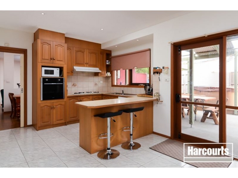 15 Bartolo Court, Cranbourne North VIC 3977