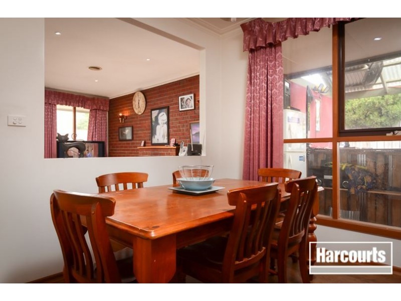 15 Bartolo Court, Cranbourne North VIC 3977