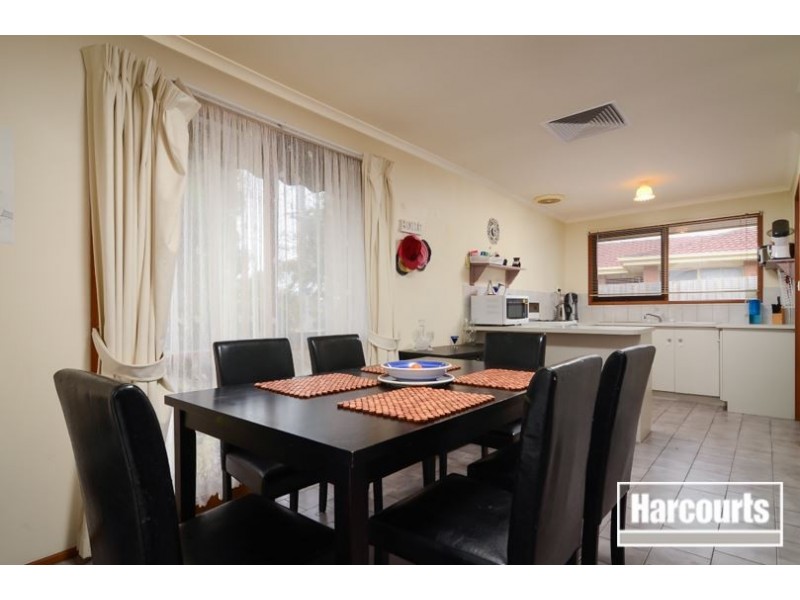 34 Greenwood Drive, Carrum Downs VIC 3201