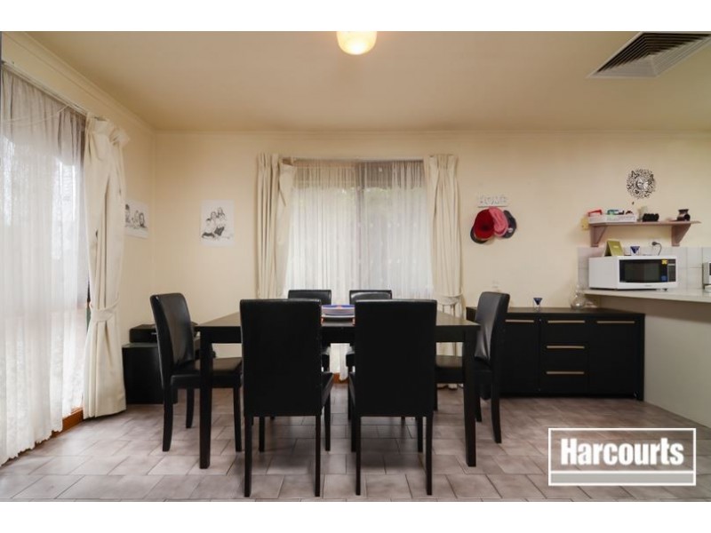 34 Greenwood Drive, Carrum Downs VIC 3201
