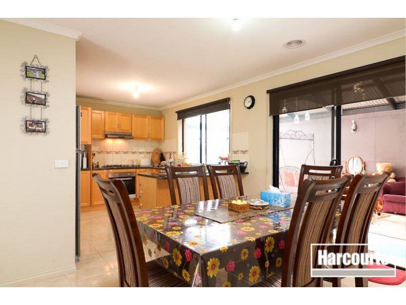 8 Omega Crescent, Carrum Downs VIC 3201