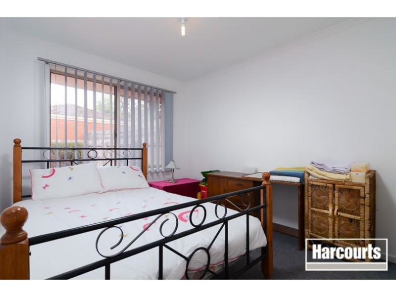 25 Cirai Crescent, Cranbourne West VIC 3977