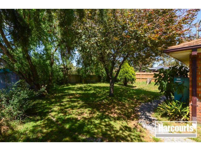 2 Hutchins Way, Skye VIC 3977