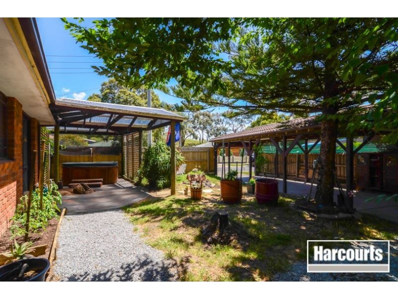 2 Hutchins Way, Skye VIC 3977