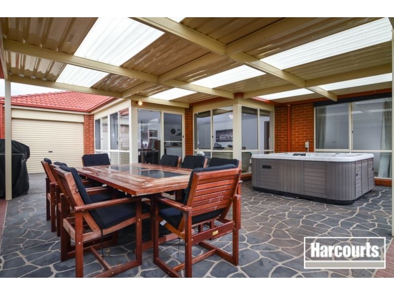 8 Victory Way, Carrum Downs VIC 3201