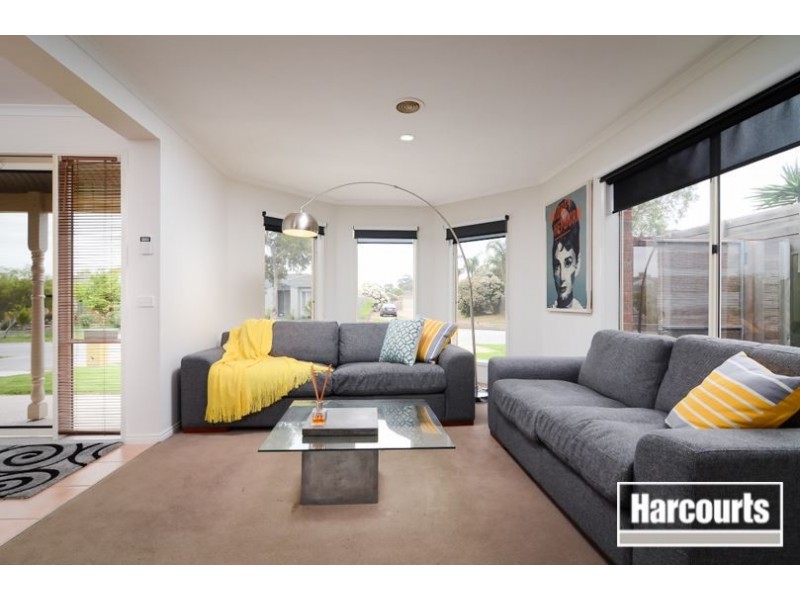 8 Victory Way, Carrum Downs VIC 3201