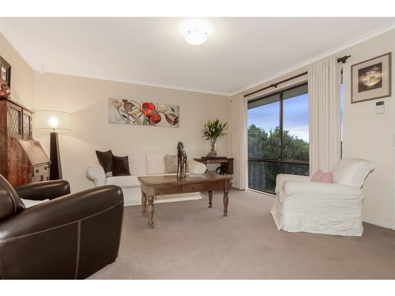 10 Luscombe Avenue, Carrum Downs VIC 3201