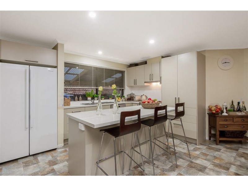 10 Luscombe Avenue, Carrum Downs VIC 3201