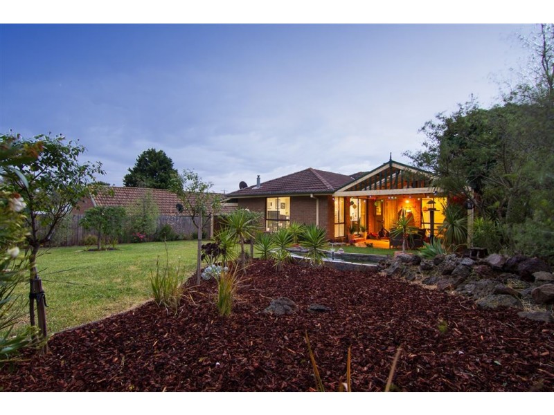 10 Luscombe Avenue, Carrum Downs VIC 3201