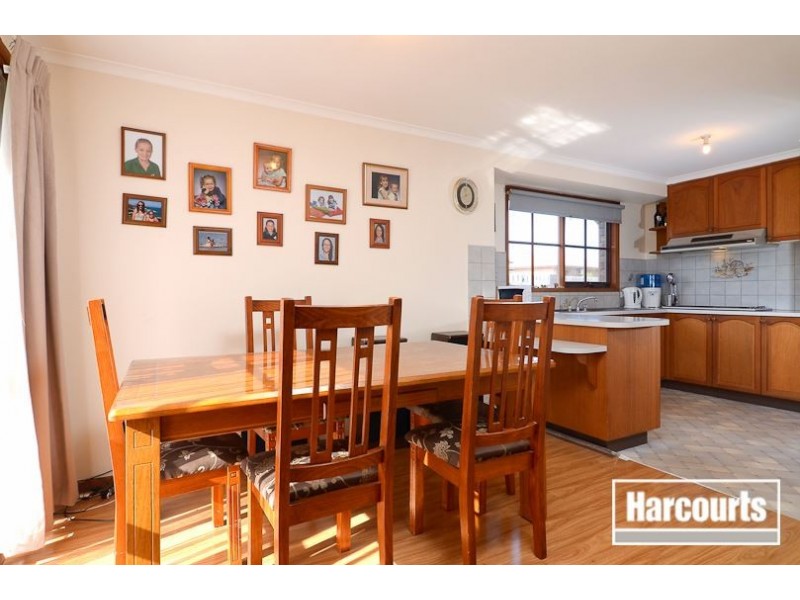 12 Van Haaster Grove, Skye VIC 3977