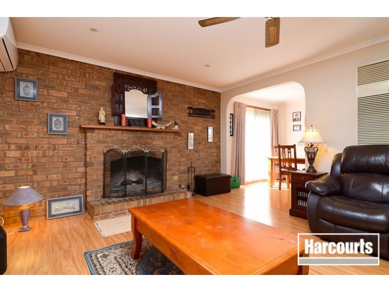 12 Van Haaster Grove, Skye VIC 3977