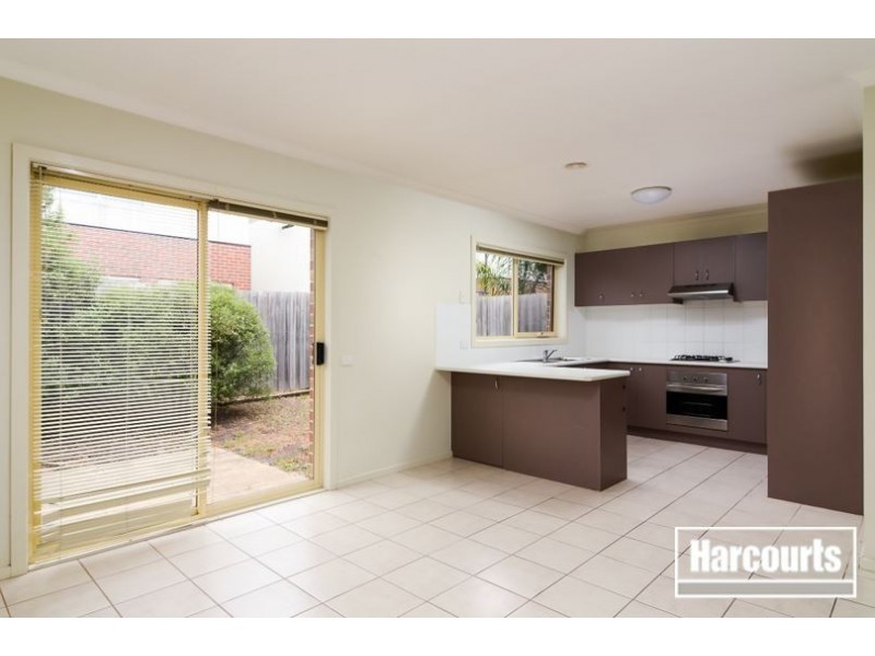 30 Lats Avenue, Carrum Downs VIC 3201