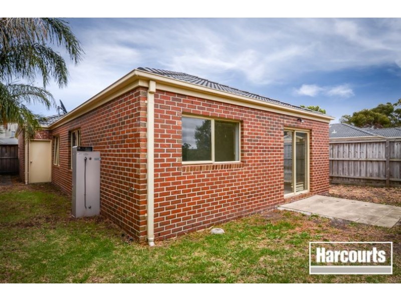 30 Lats Avenue, Carrum Downs VIC 3201