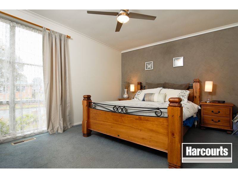 25 Silver Avenue, Frankston North VIC 3200