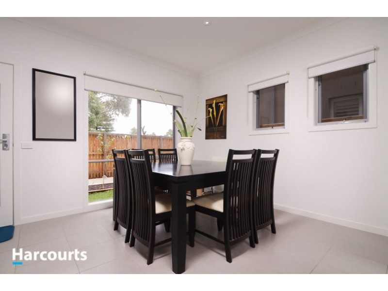 24/2 Sanoma Drive, Skye VIC 3977