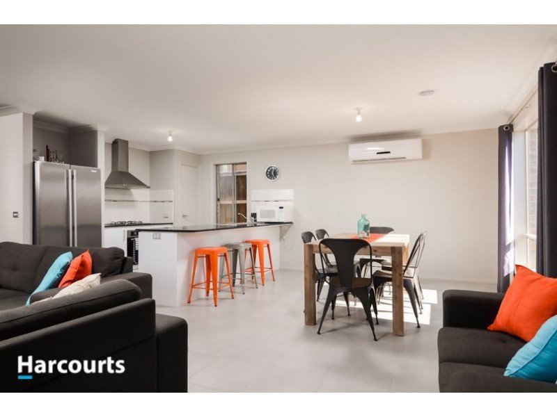 22 Solferino Way, Carrum Downs VIC 3201