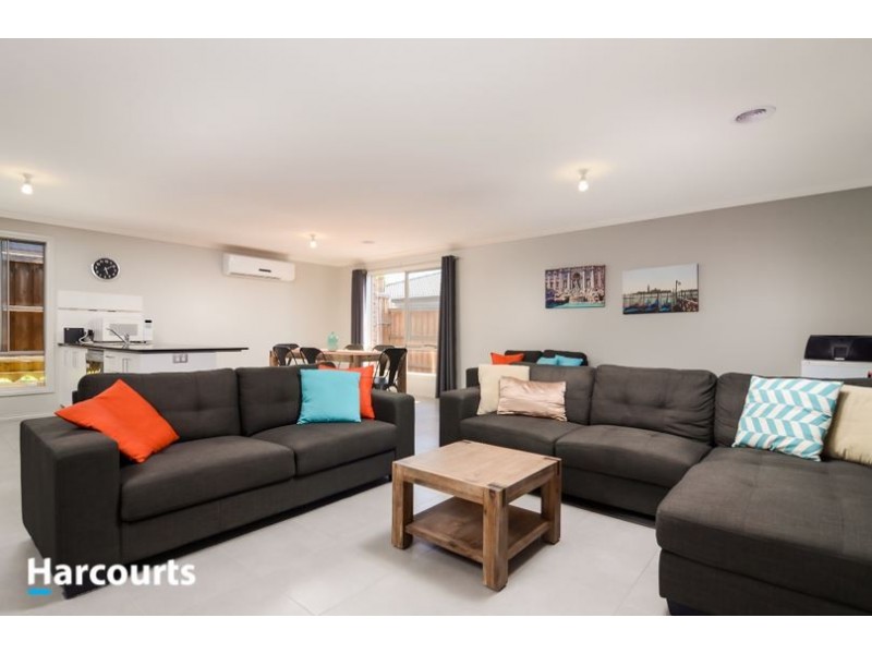 22 Solferino Way, Carrum Downs VIC 3201