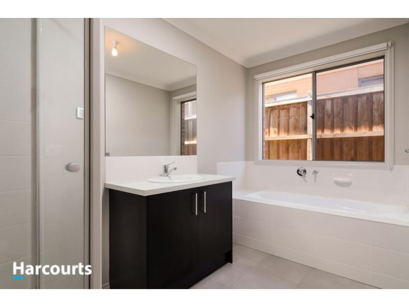 22 Solferino Way, Carrum Downs VIC 3201