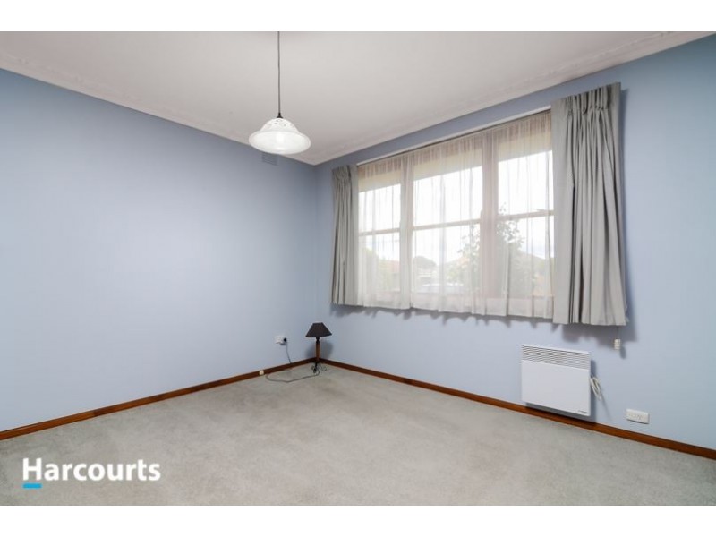 11 Gloria Avenue, Dandenong North VIC 3175