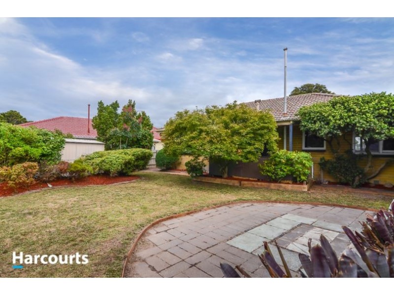 11 Gloria Avenue, Dandenong North VIC 3175