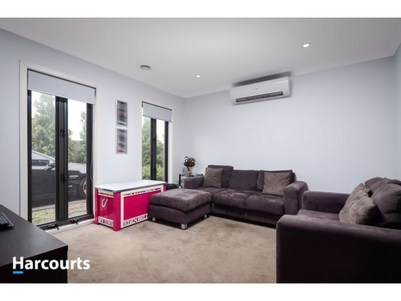 2/27 Jacaranda Drive, Carrum Downs VIC 3201